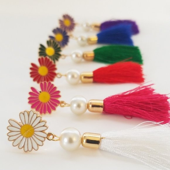 Flower Tassel Earrings NWOT - Picture 2 of 2